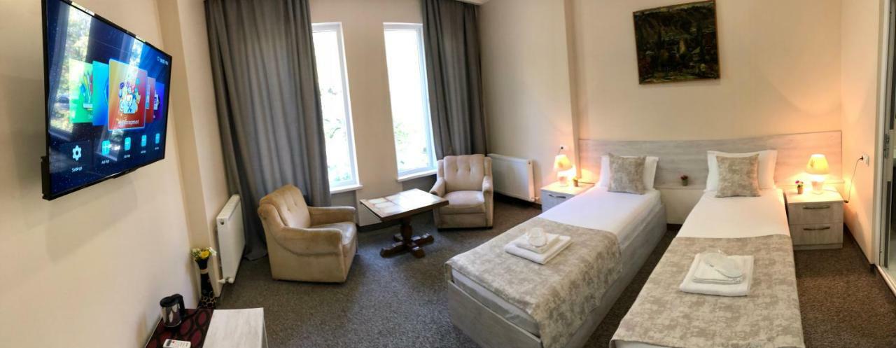 Hotel Leo Palace Tbilisi Buitenkant foto